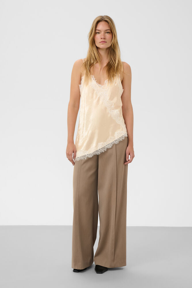Soaked in luxury SLlrianne lace top Creme brûlée