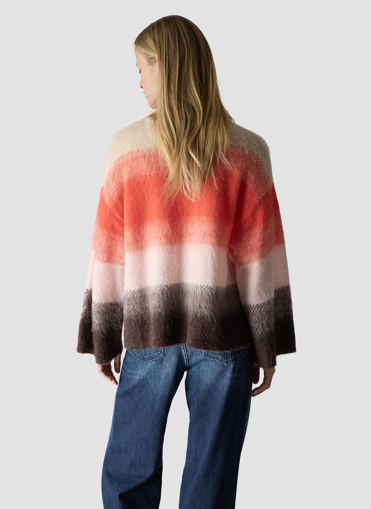 LCMT 621607 Fluffy striped sweater with gradient