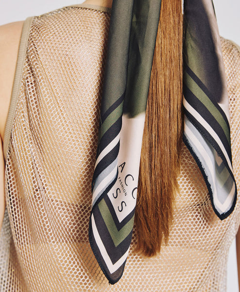 ACCESS FASHION Scarf with a floral print