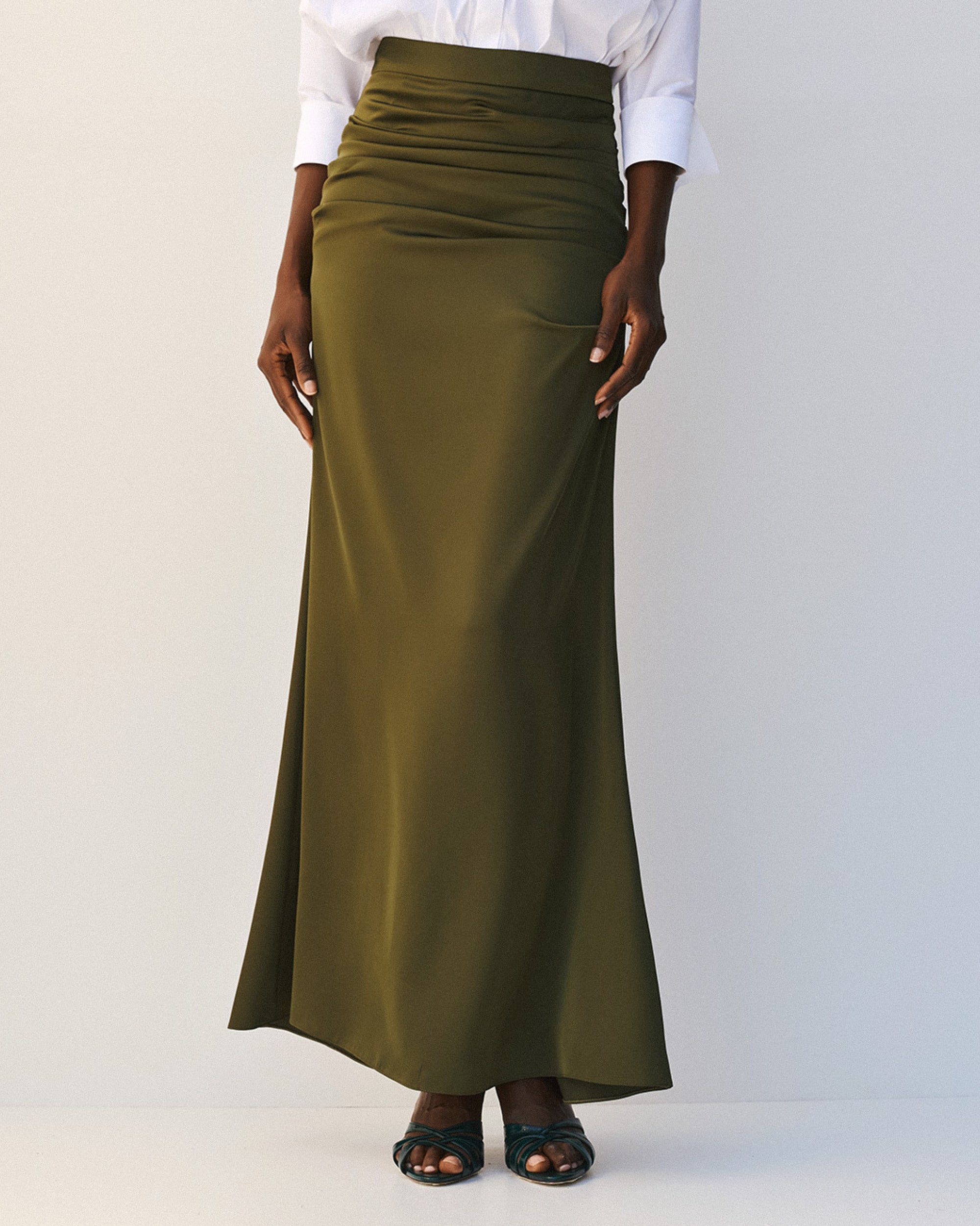 Access Fashion 64-6009-113 Maxi satin skirt with ruching