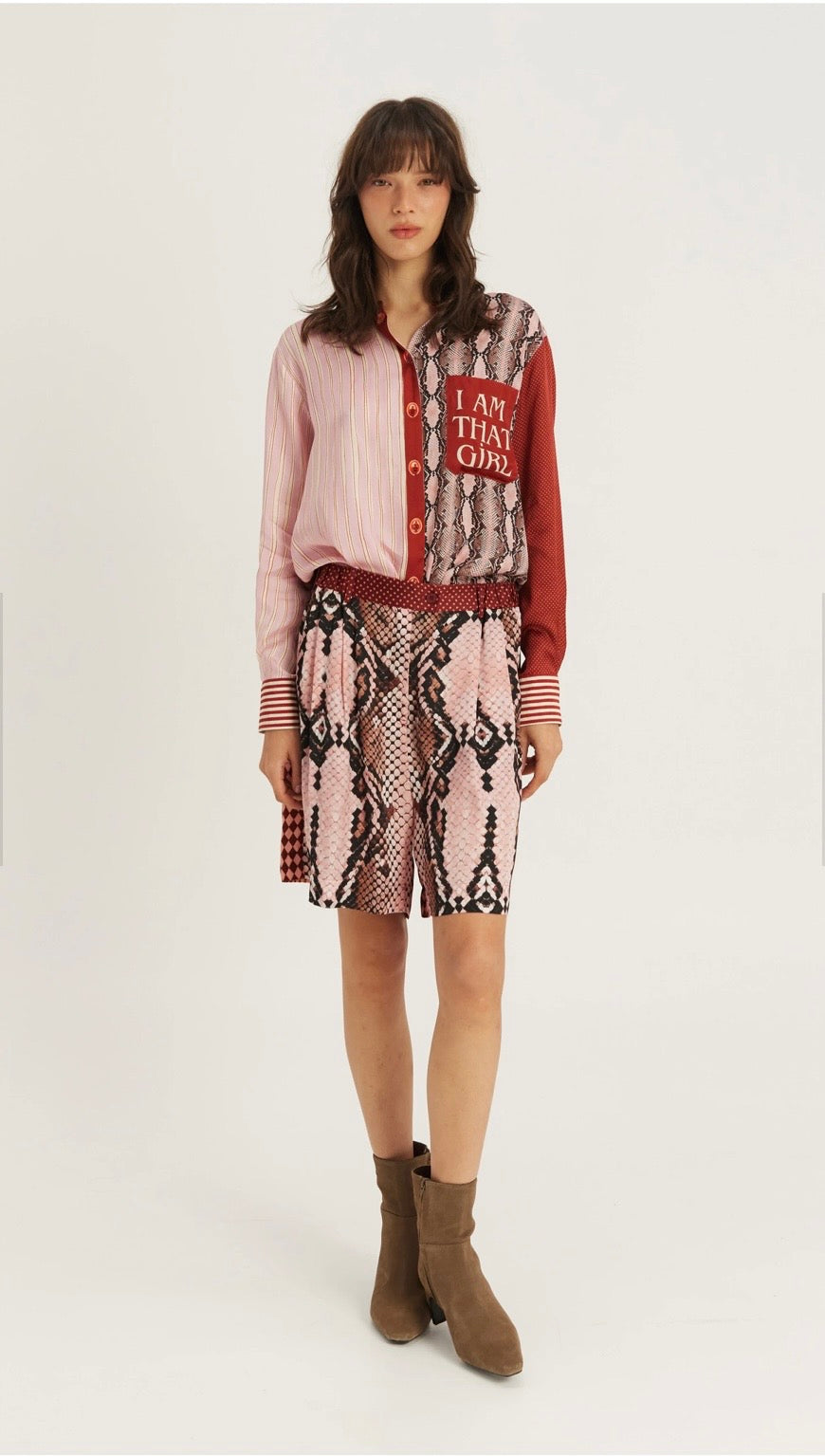 Me369 Isabel printed shirt. Red aura