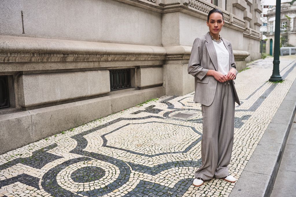 ESQUALO F26 10510 Trousers, herringbone.