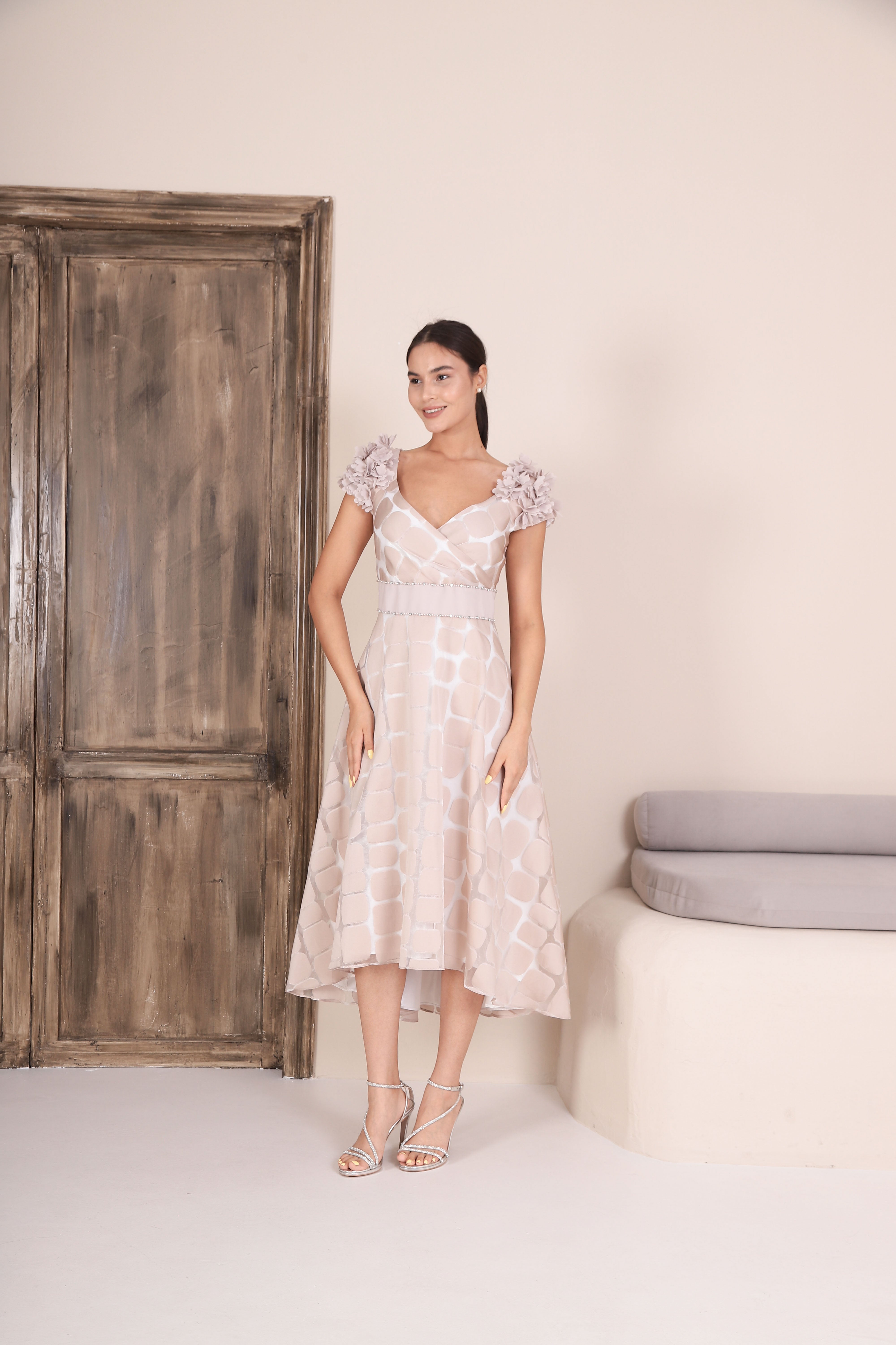 Lizabella L-26SS-2389-04 Oyster