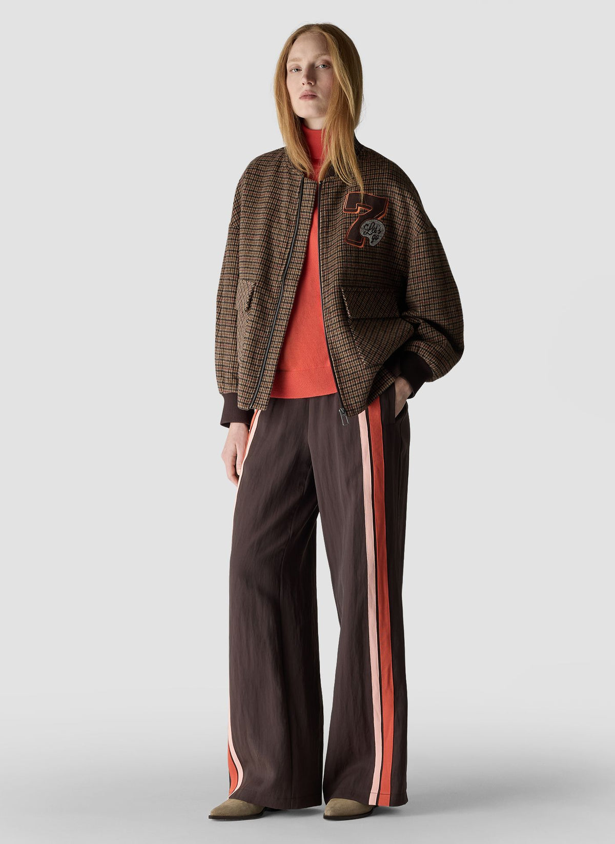 LCMT 621155 Wide trousers with side stripes