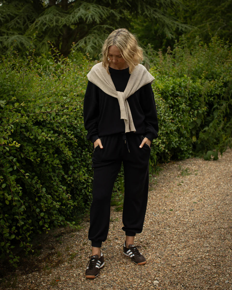 CHALK KERRIE SWEATSHIRT | MIDNIGHT