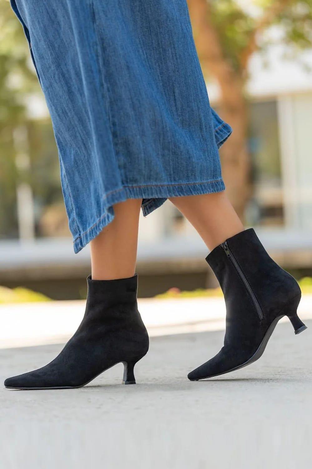 Bellucci Low heeled Ankle boot Black