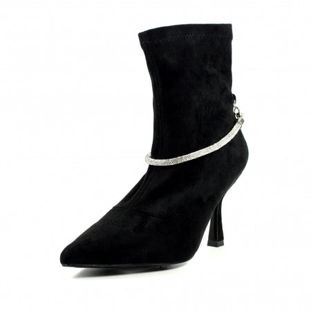 Low heeled split  front cream  western boot