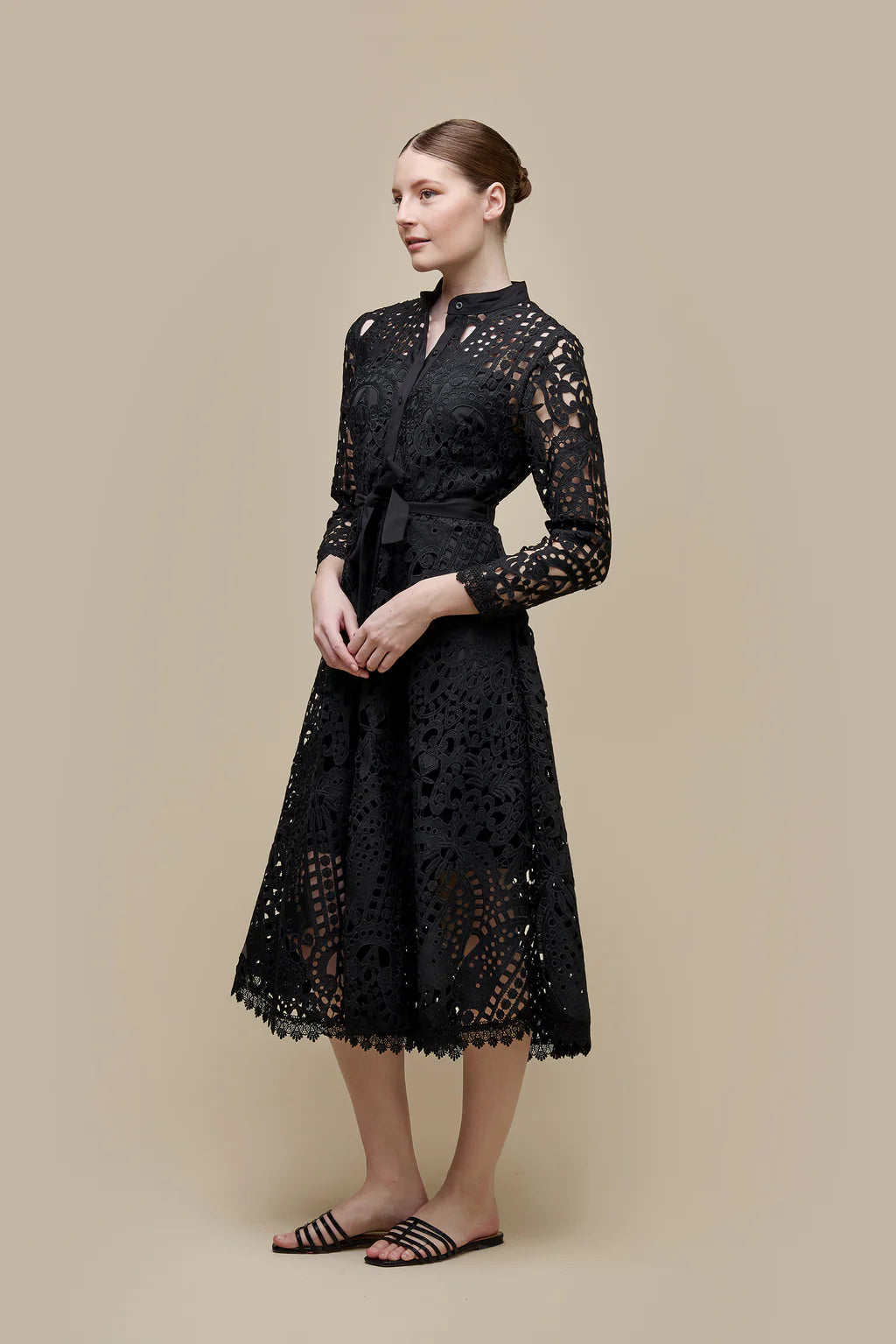 UCHUU 032 Broderie Anglaise Dress Black