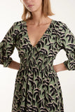QED LEAF PRINT SHIRRED WAIST STRETCH MIDI DRESS
