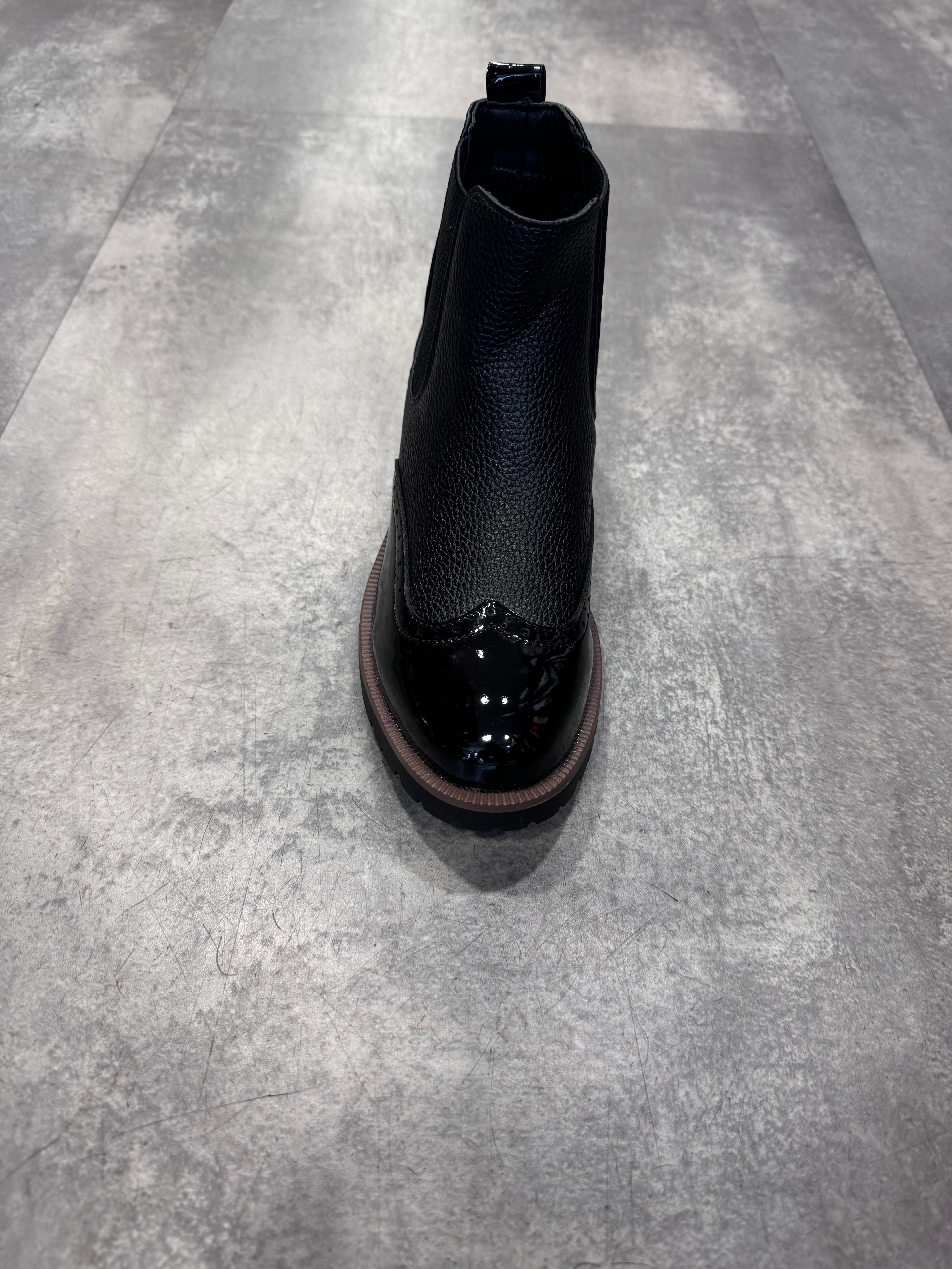 Joan chelsea boot