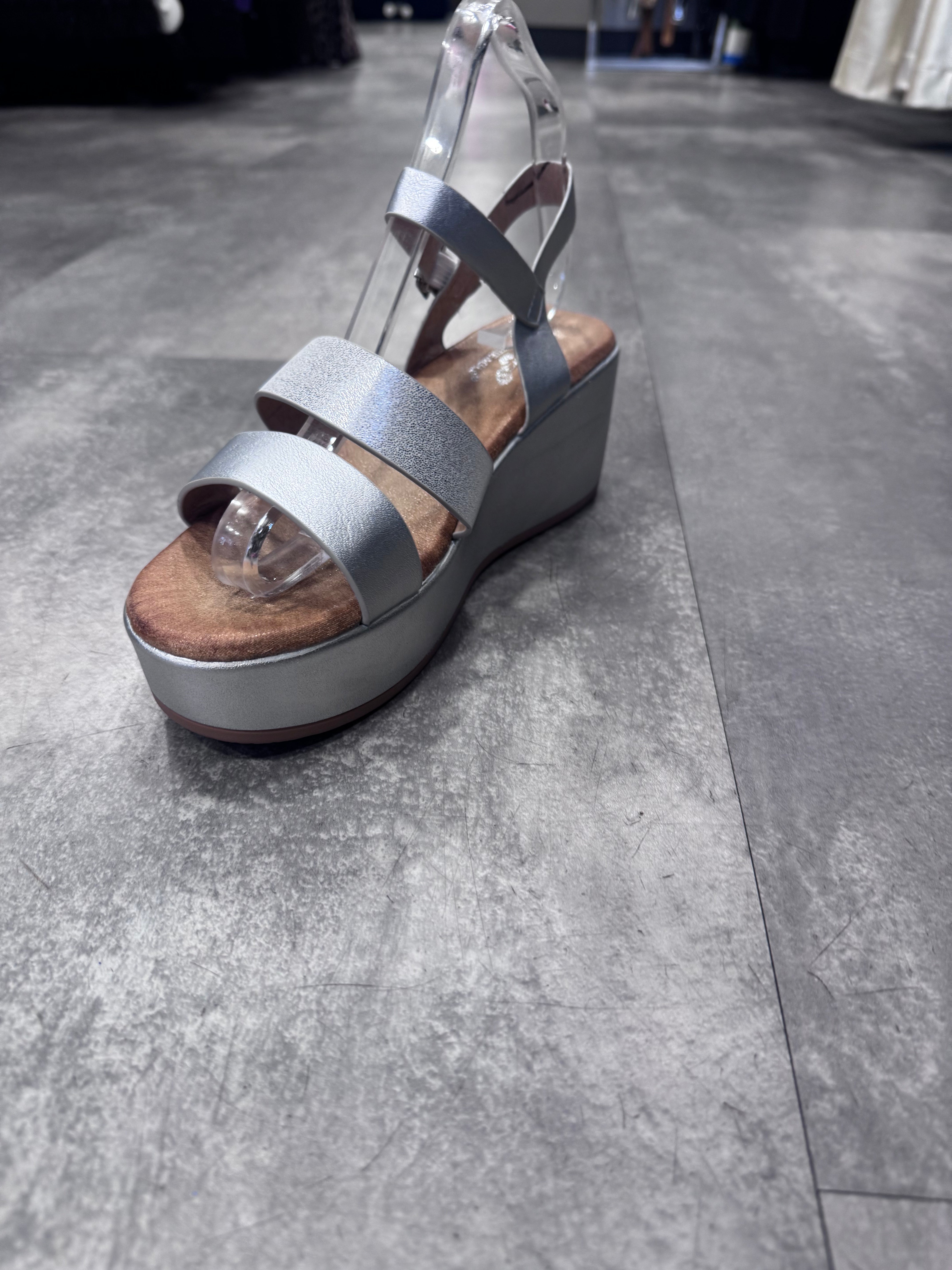 lulu strappy wedge Silver