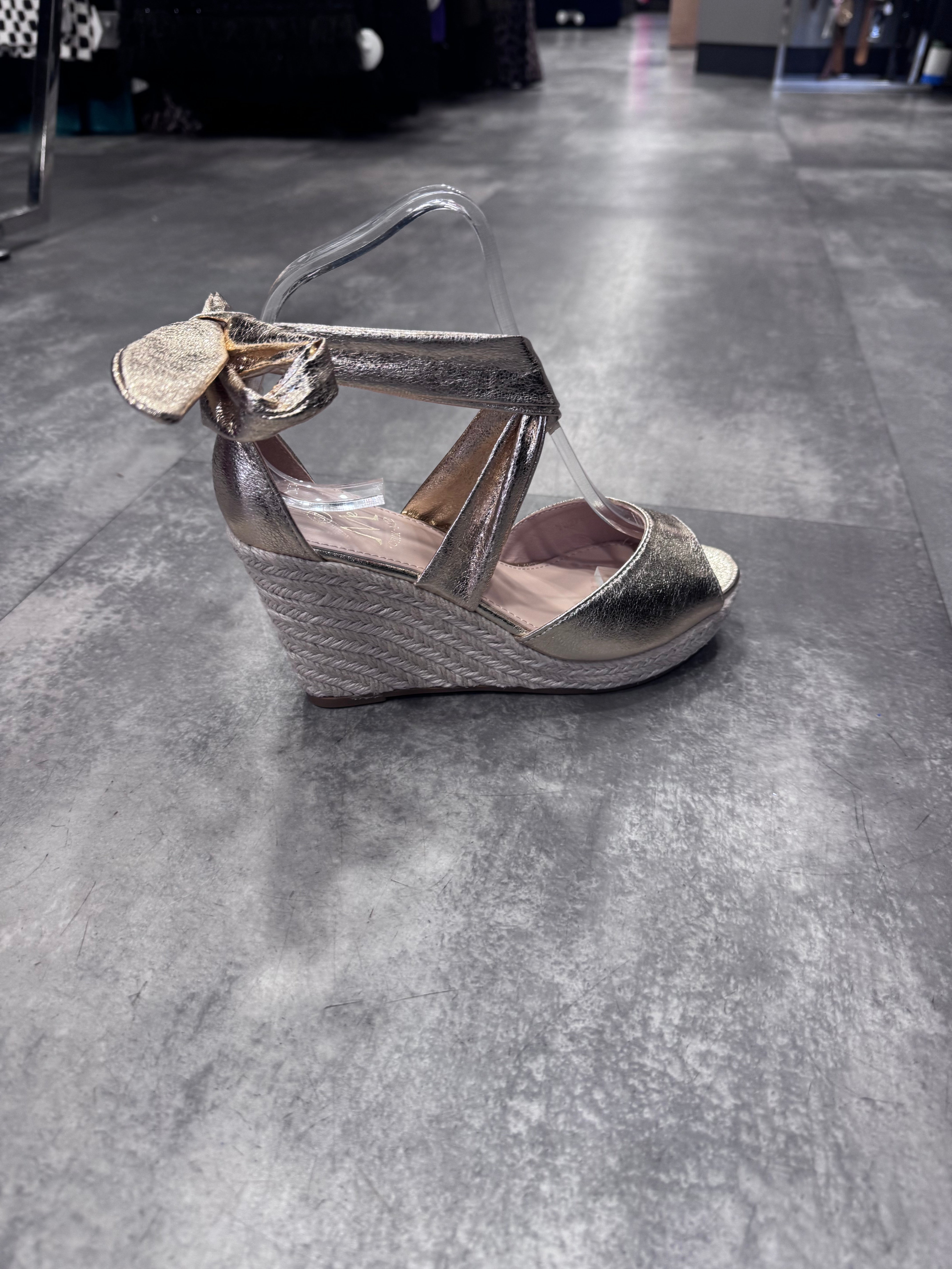 Ginny metallic wedge