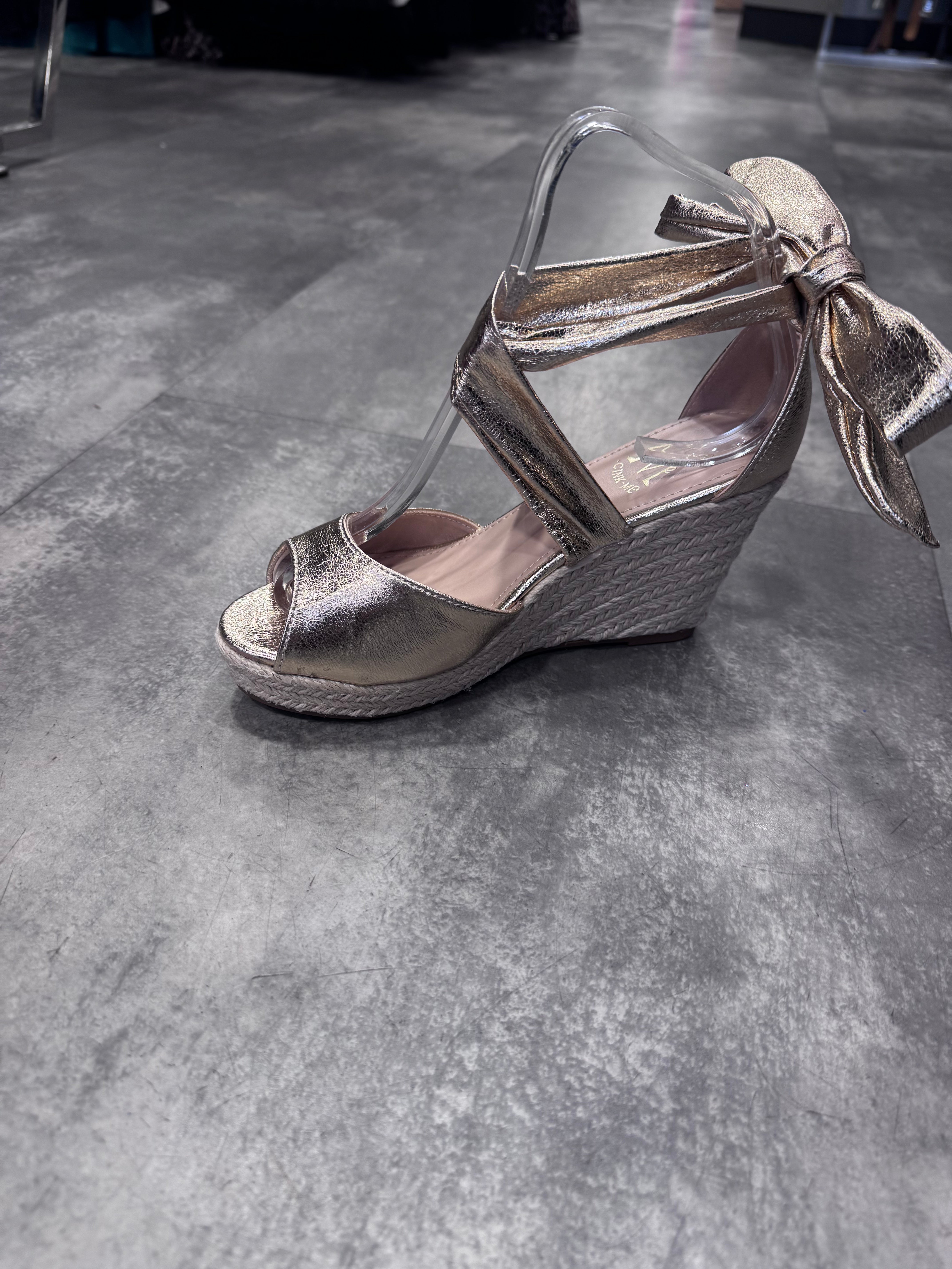 Ginny metallic wedge