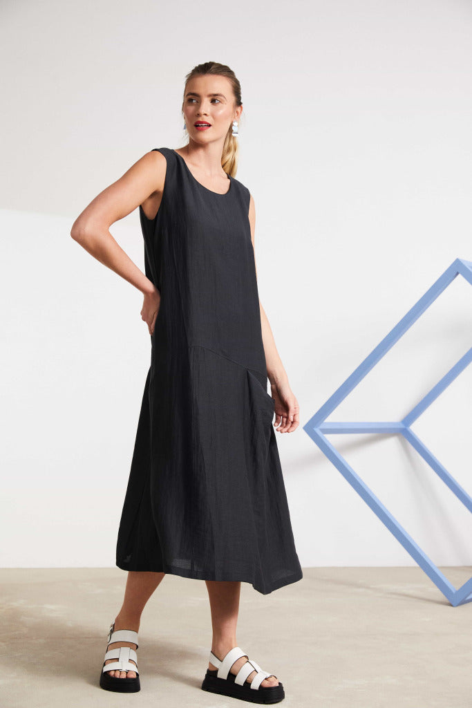 Naya NAS25236 Sleeveless round neck dress