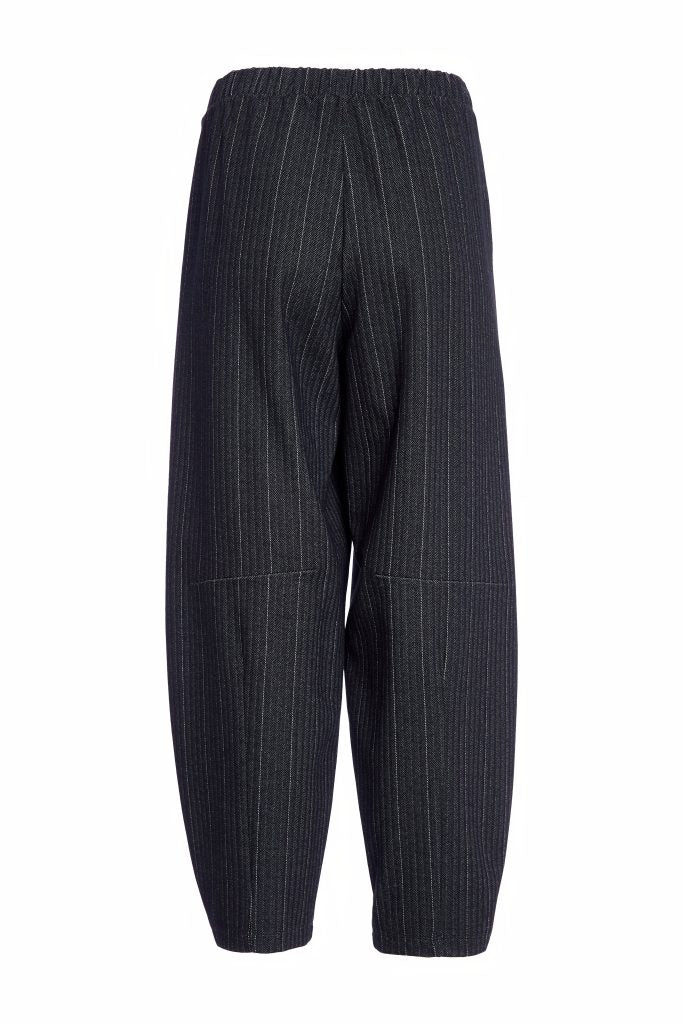 NAYA NAW25254 Pin stripped pull up shaped trouser with side pocket