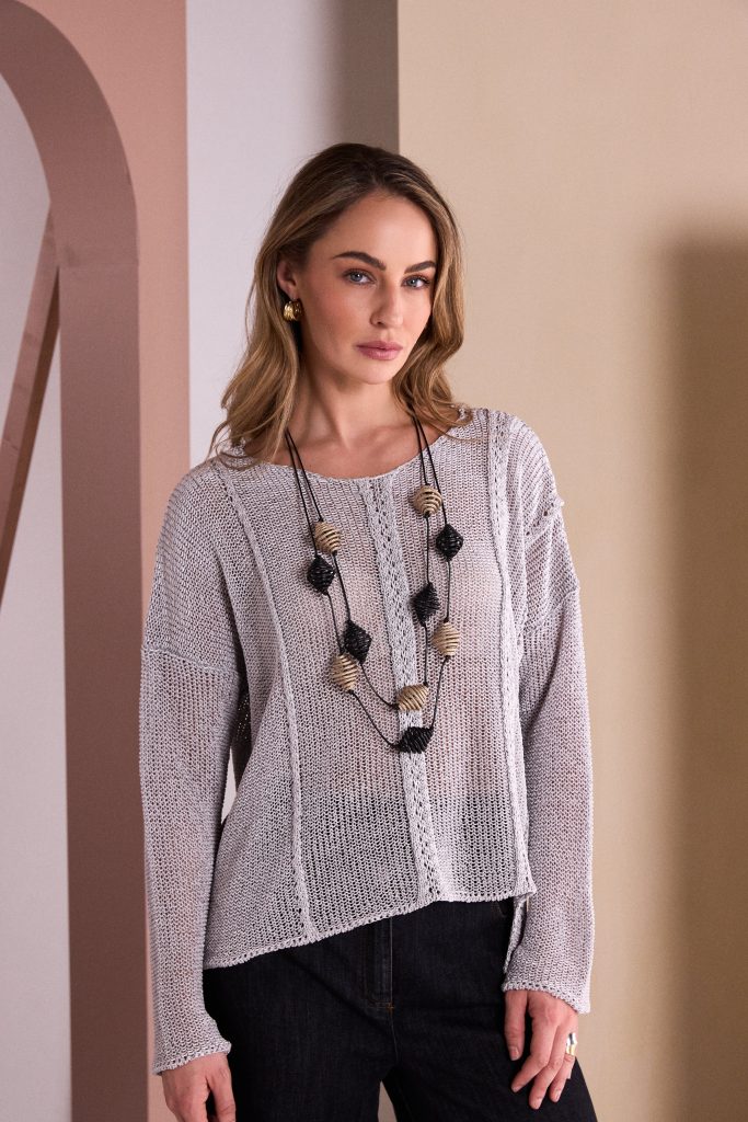 NAYA 26120 Round Neck Knit With Cut Away Hem