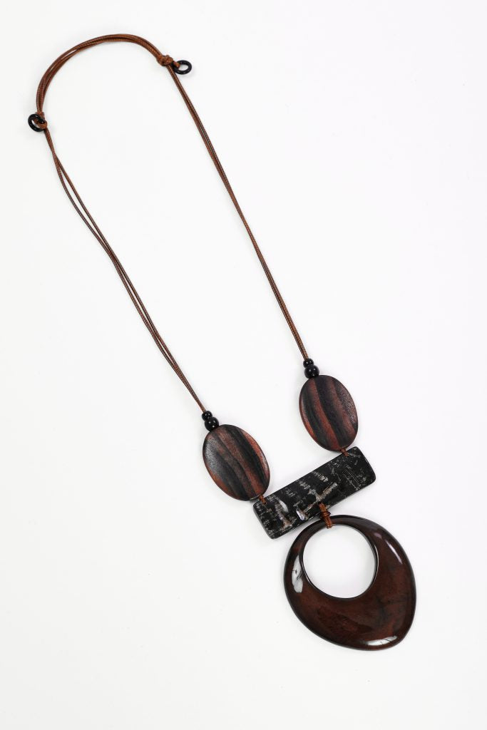 Naya NAW26344 Elongated Disc Necklace With Stripe Bar And Disc