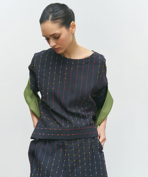 BIZE Embroidered Stripe Fleck Top