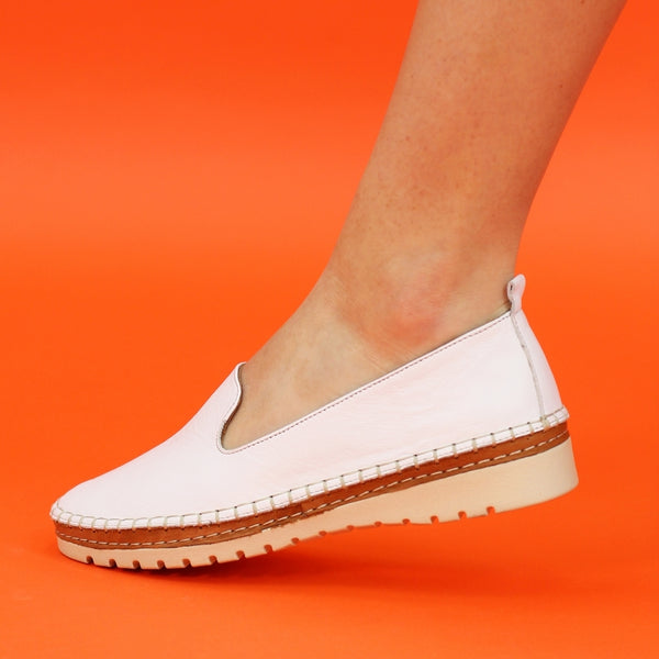 DOVE WHITE LEATHER PUMP SHOE