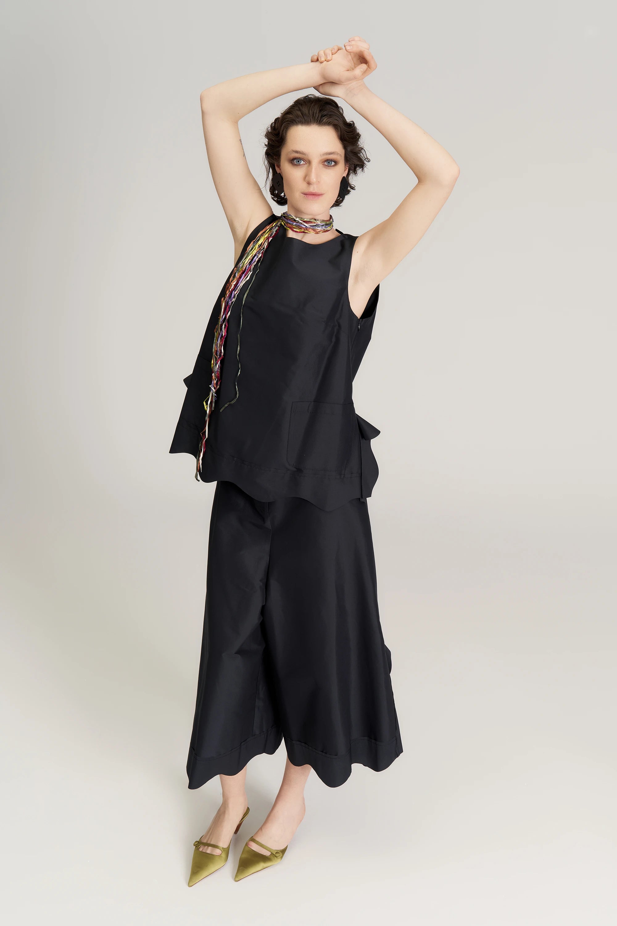 BIZE Aline black top