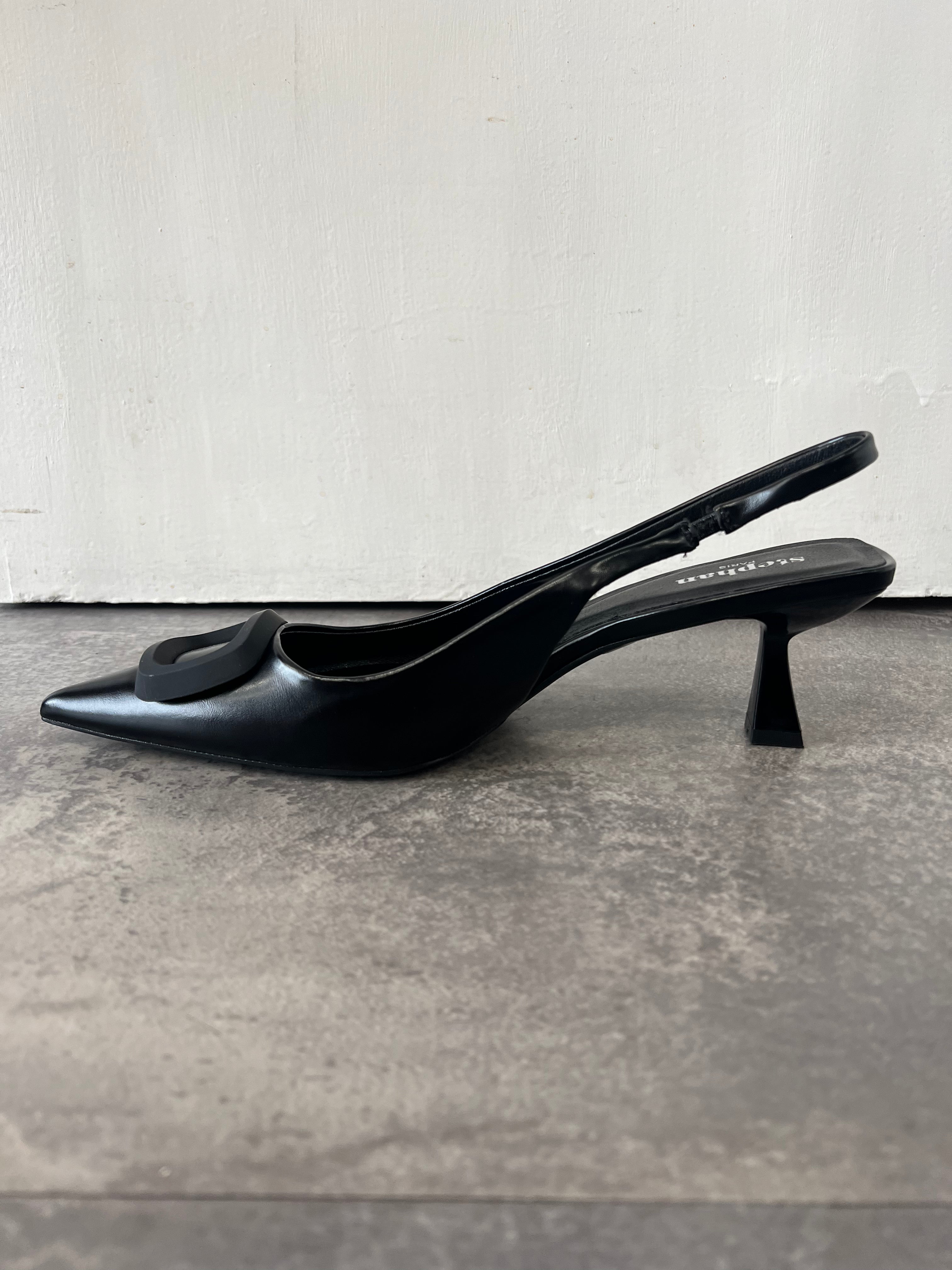 Stephan Pointed toe square detail sling back
