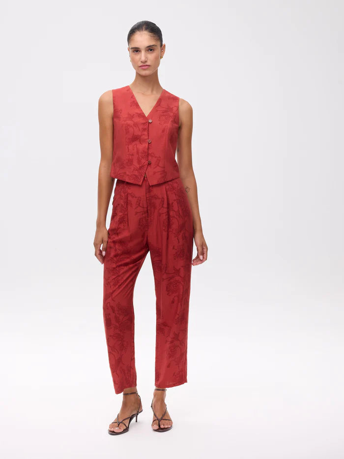 MIOH Montesco. Pleated trousers in botanical floral fabric