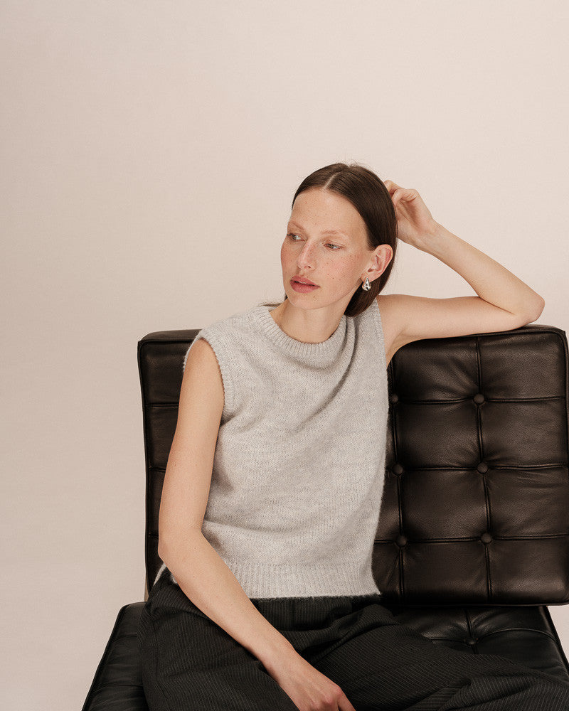 Grace & Mila Say Gris sleeveless sweater