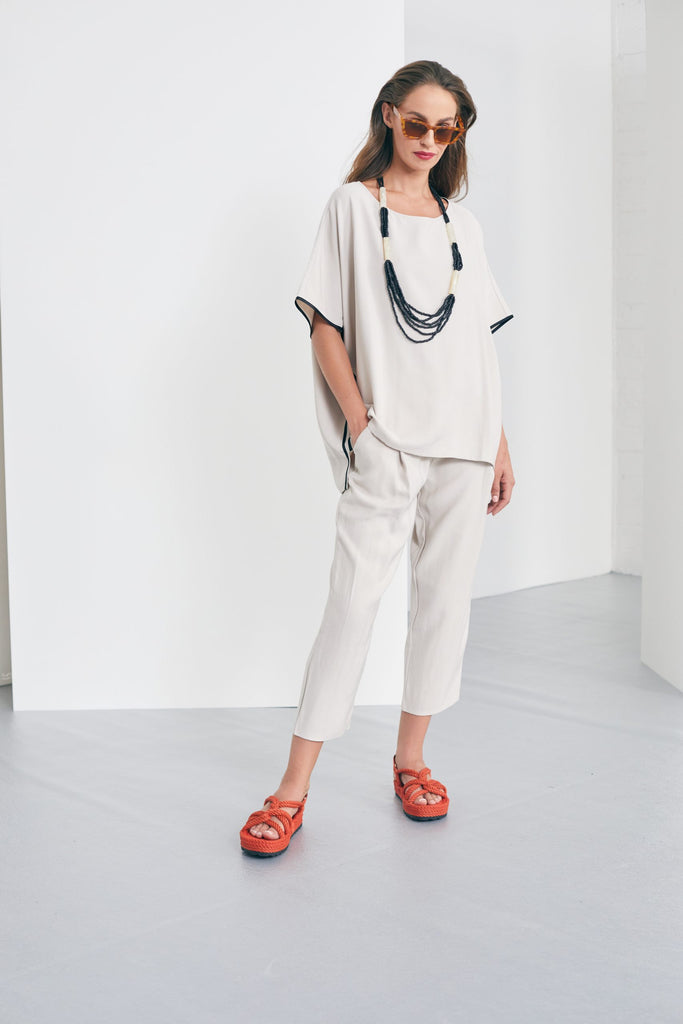 NAYA NAS23 276 black @ linen bead necklace