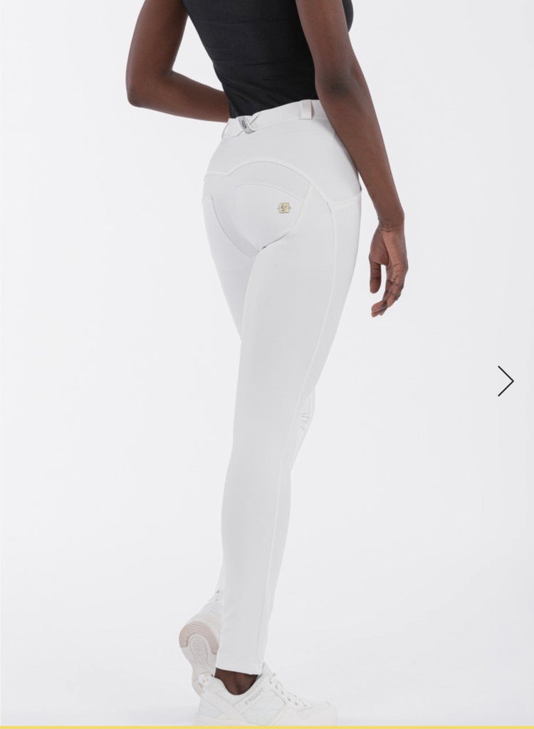 Freddy White faux Leather mid Rise