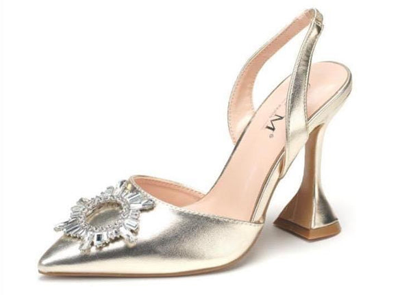 sling back court shoe