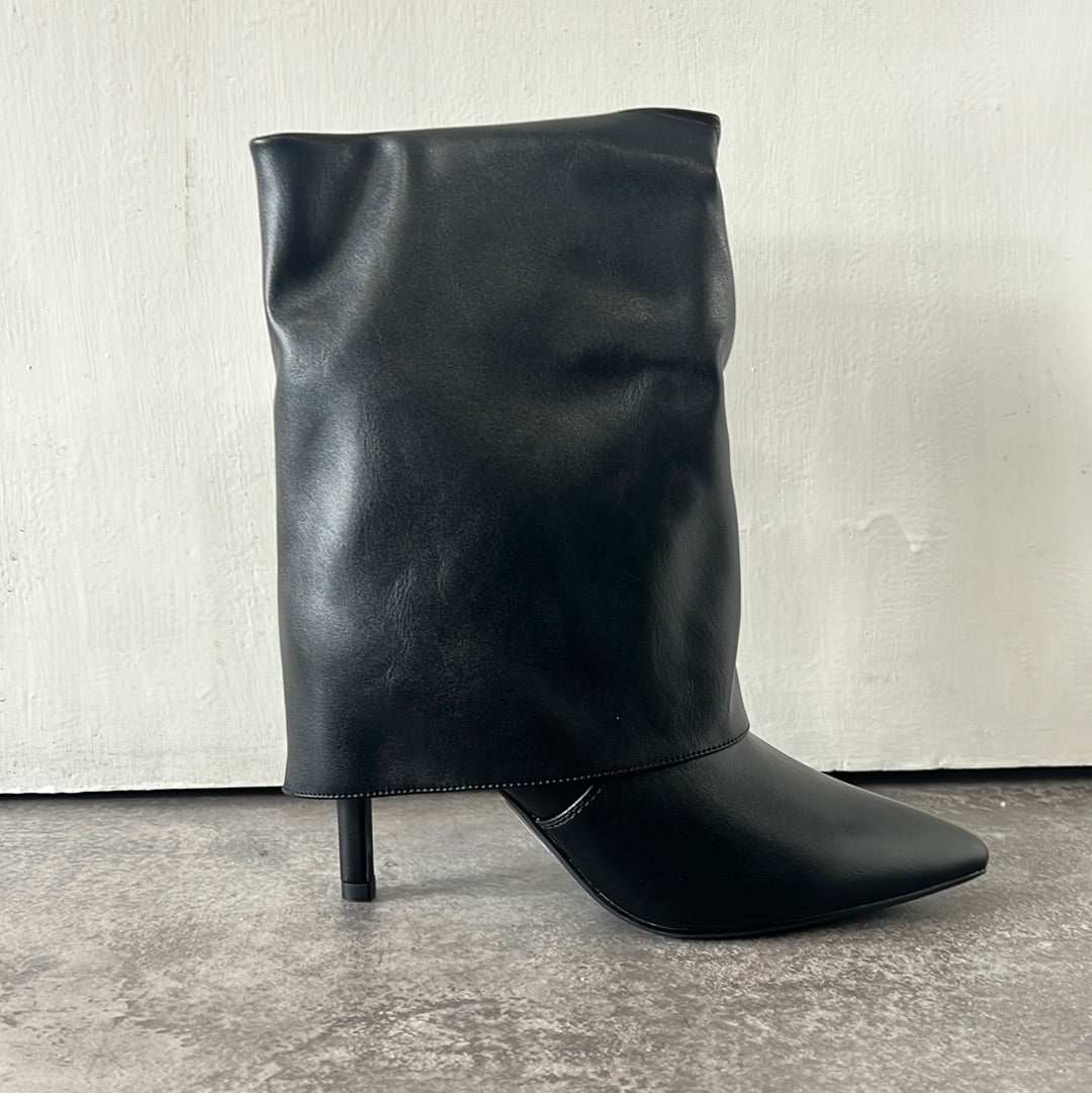 Fold over ankle black boot
