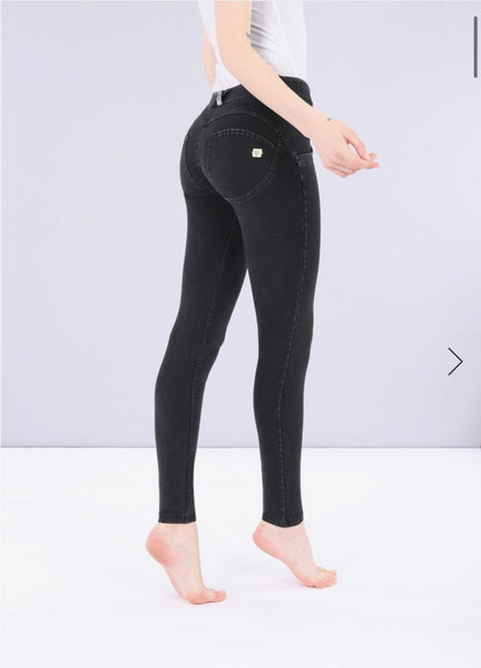 Freddy Mid Rise Black Denim Jeans