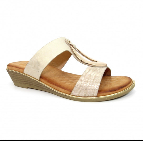 Lunar Pennita Low Wedge Sandal Code: JLH145