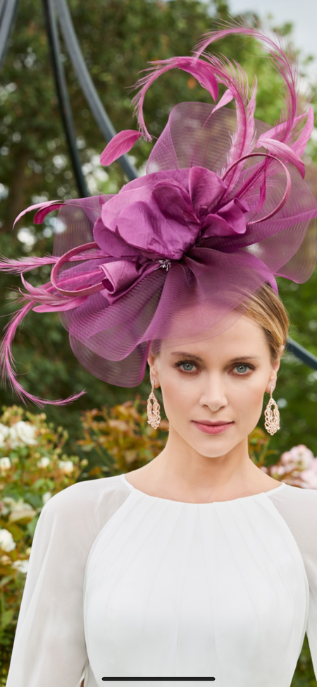 Snoxell & Gwyther 1107 magenta feather fascinator