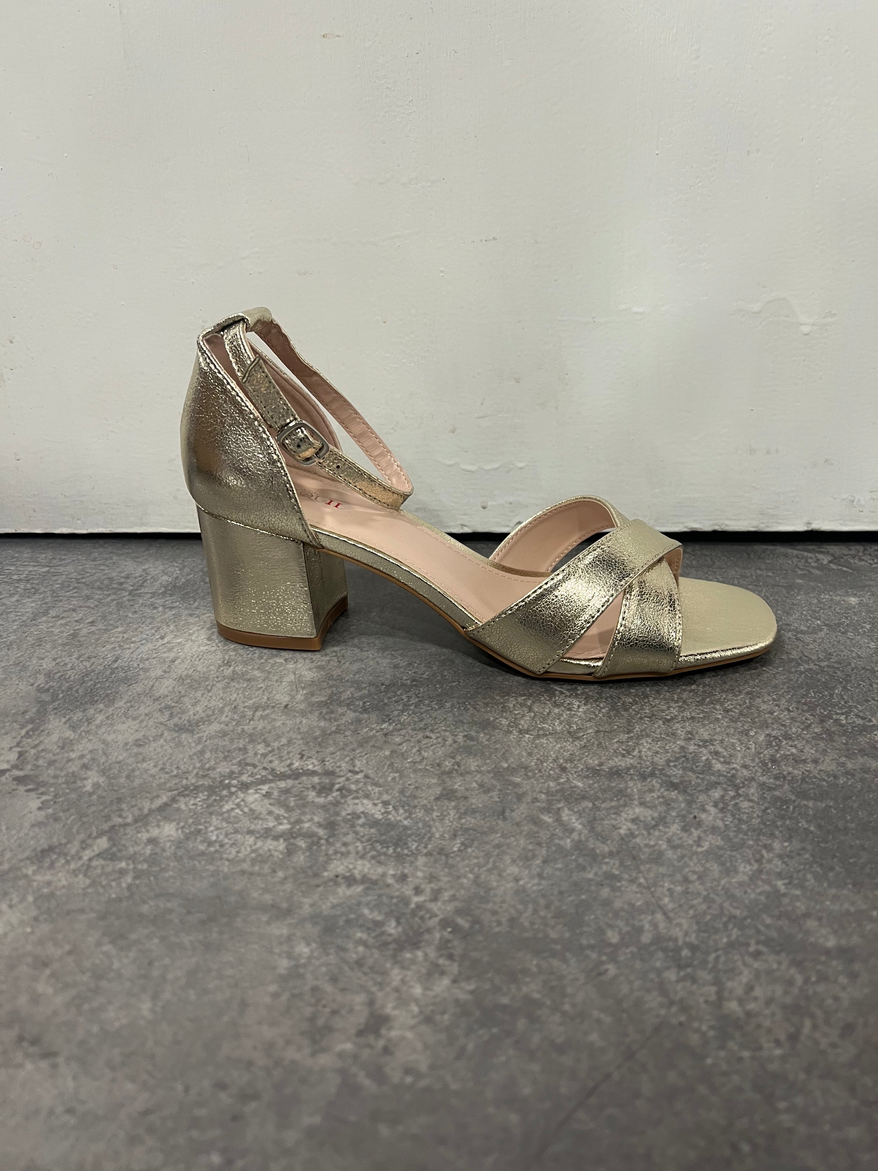 Block heal prom shoe