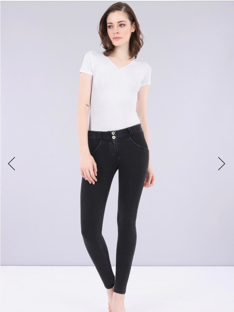 Freddy Mid Rise Black Denim Jeans