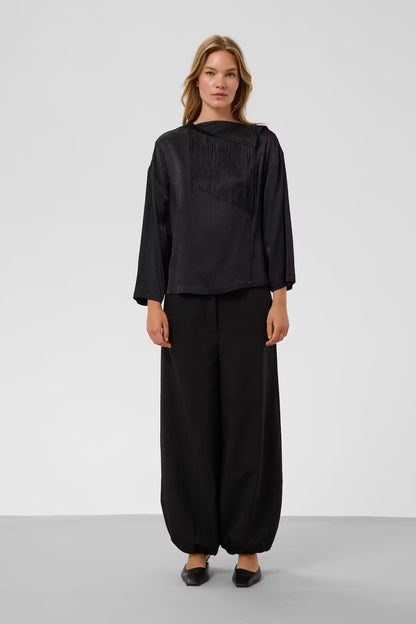 Soaked in luxury. SLMirabella Aragat Blouse. Black