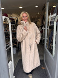 Foreva  Young  Madone long faux fur coat