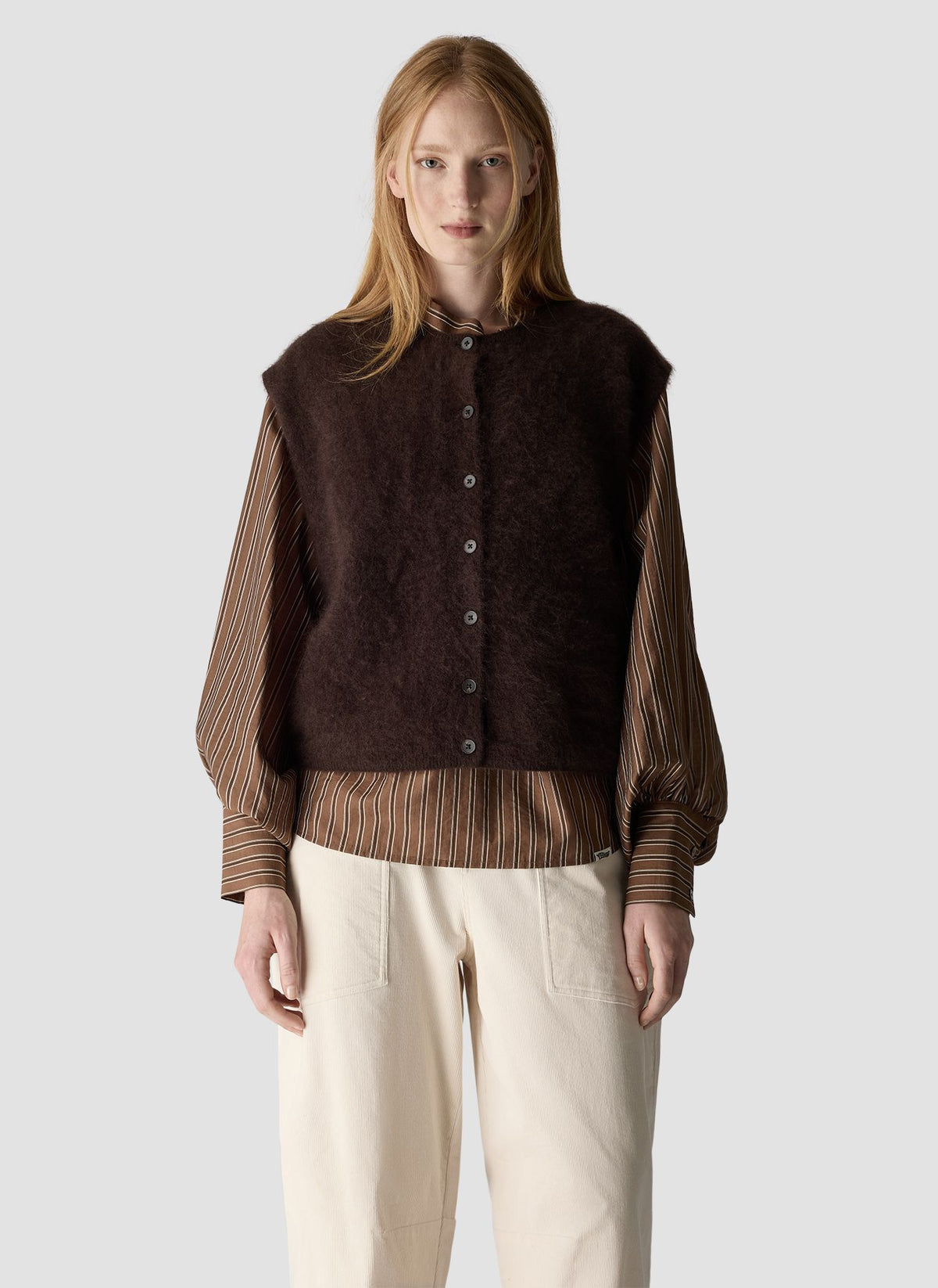 LCMT 621571 Knitted vest with full button placket in brown