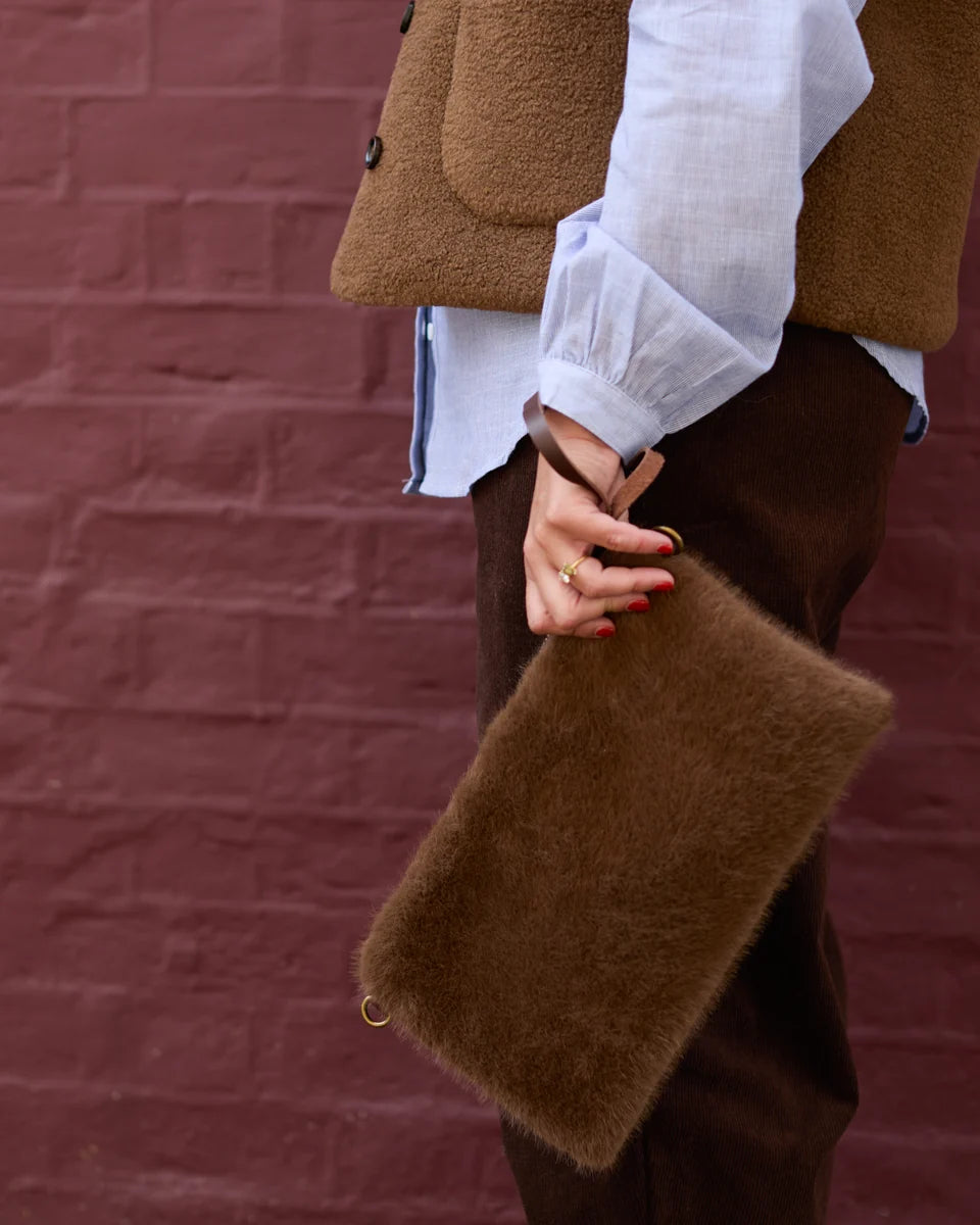 CHALK ARCHWAY BAG. Milk chocolate