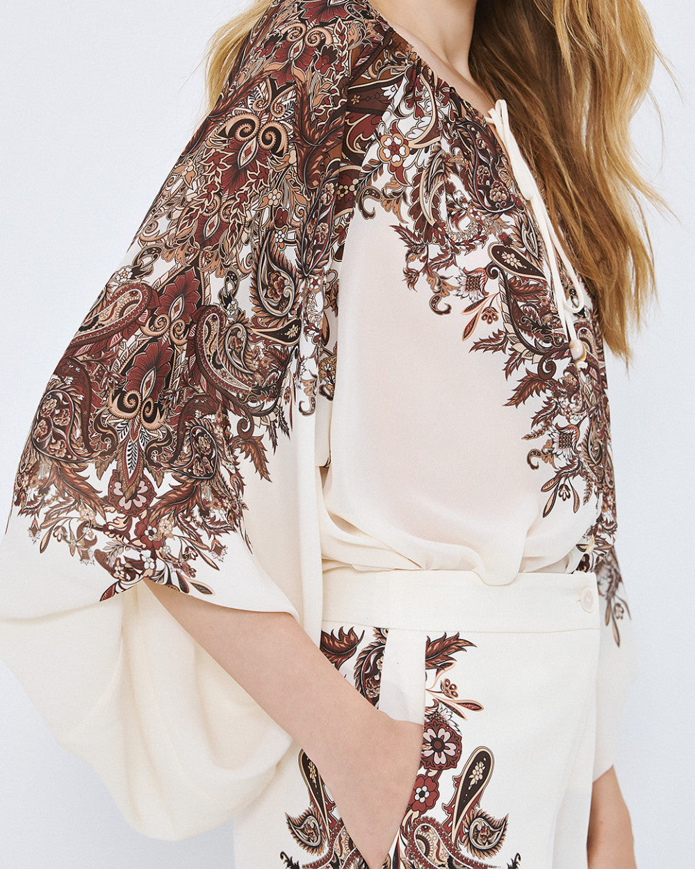 Access Fashion  2084 Off shoulder  top