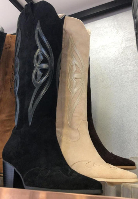 Low heeled  toe top black western boot