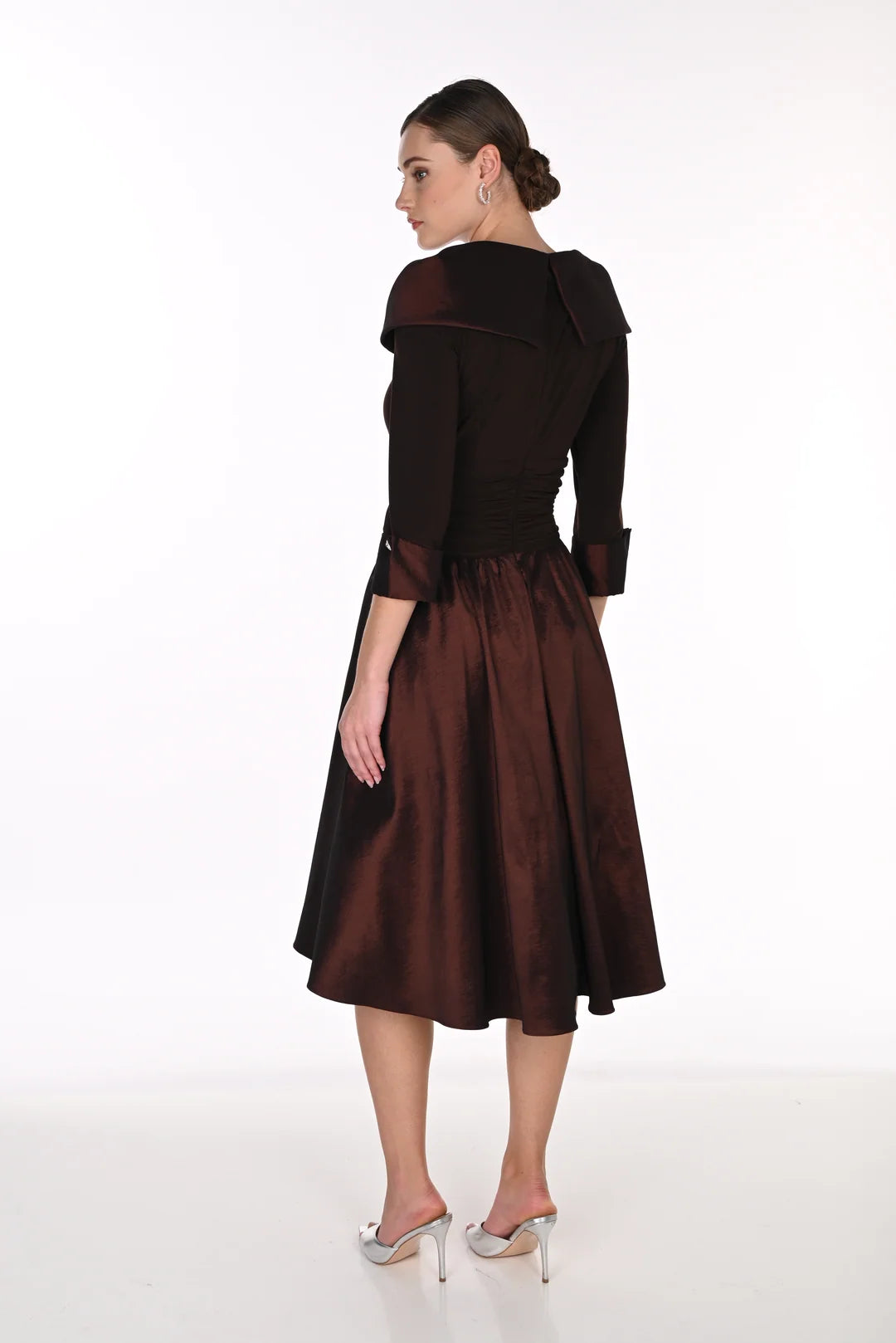 Frank Lyman 269193 Woven dress. Mocha