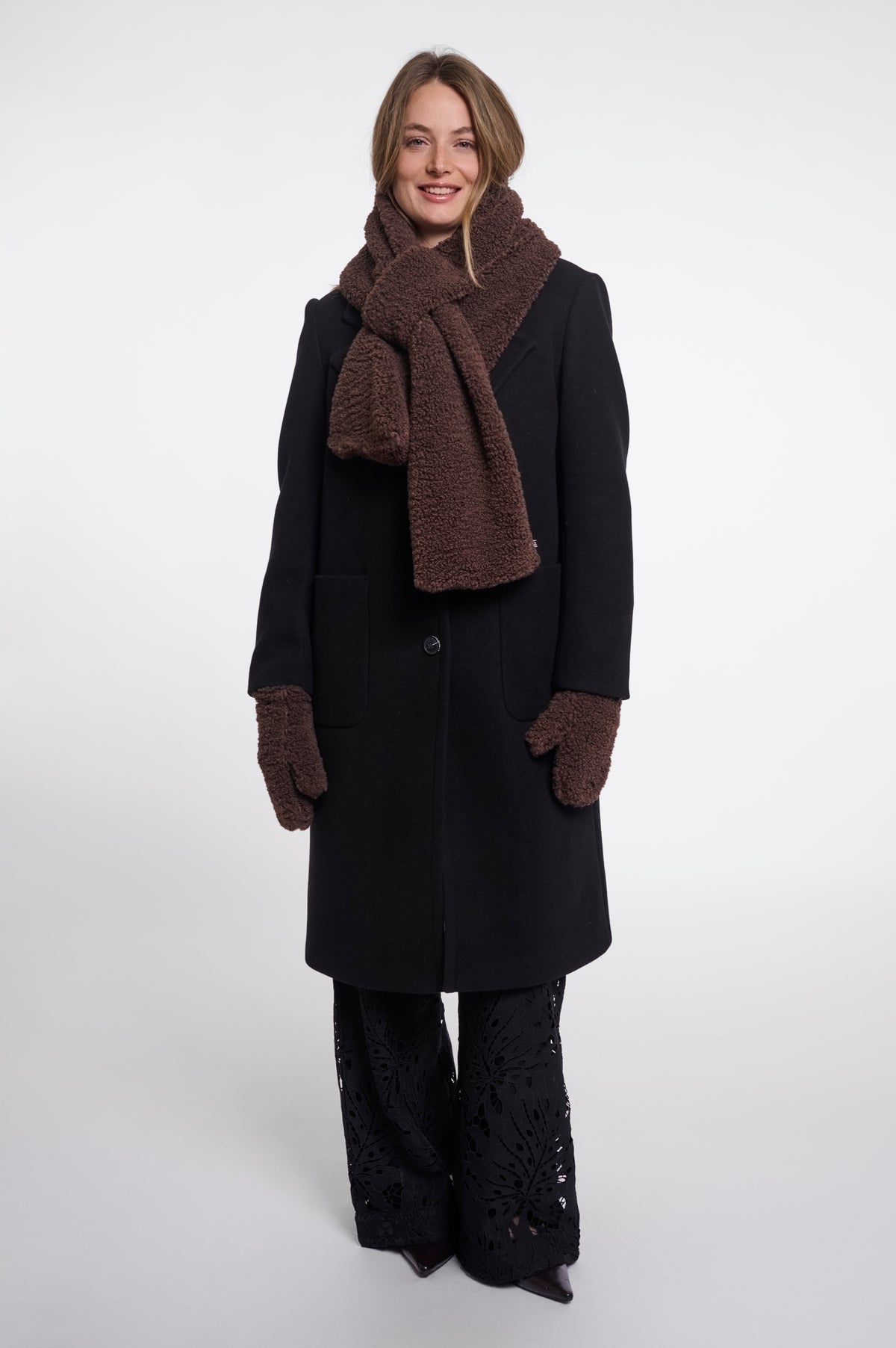 Rino & Pelle ASHO TEDDY SCARF - COFFEE ROAST