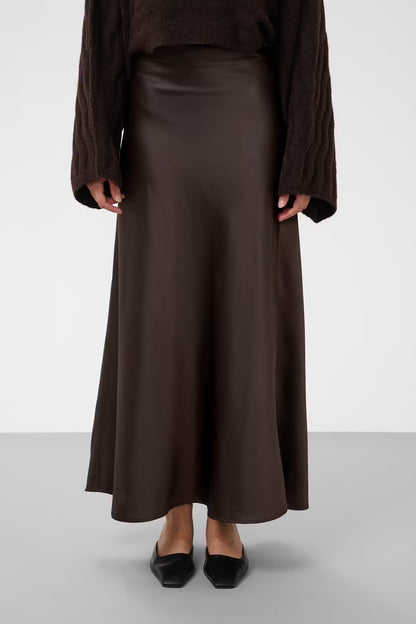 Soaked in luxury. SLAnna skirt. Ganache/brown