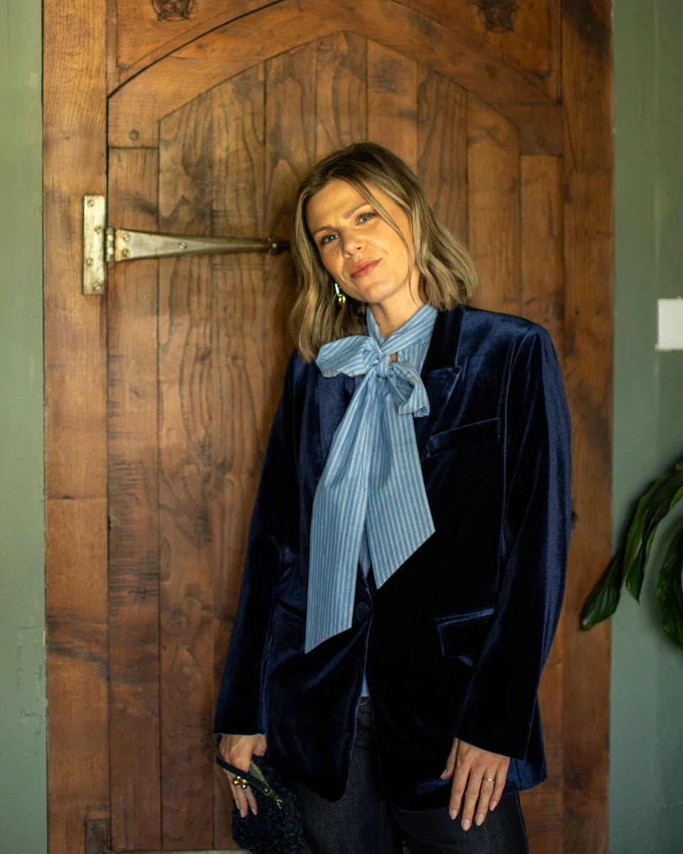 CHALK MARGO BLAZER. Velvet. Navy