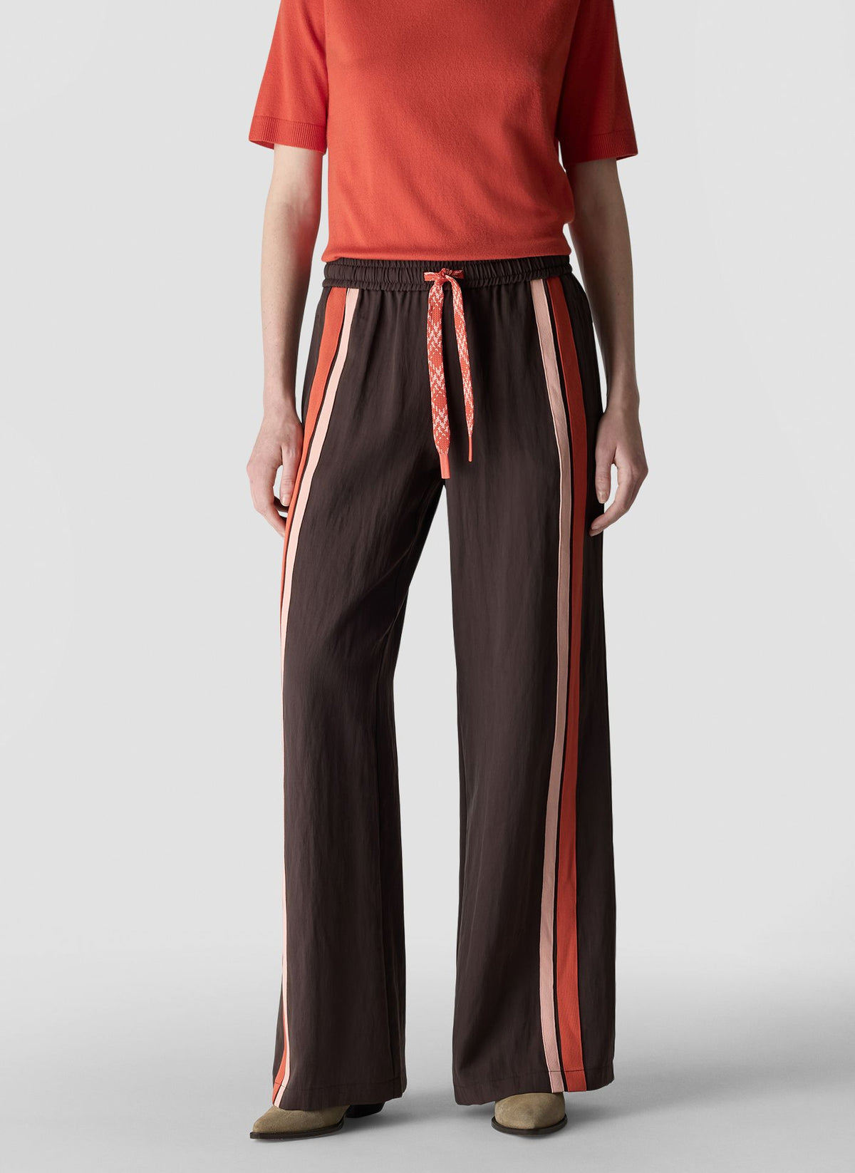 LCMT 621155 Wide trousers with side stripes