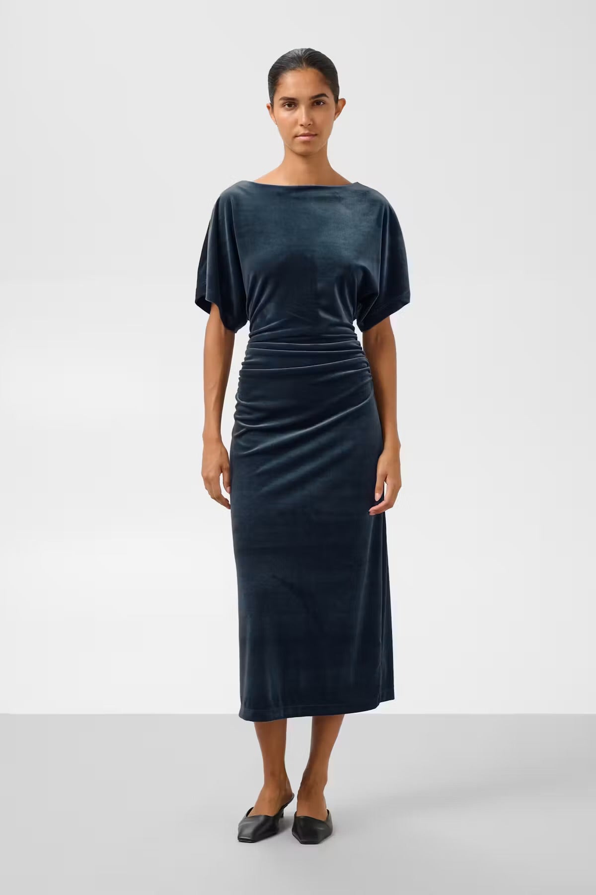 Soaked in Luxury. SLVelera Dress. Velvet Turbulence / Grey