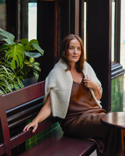 CHALK HARLOW DRESS. Satin. Chocolate
