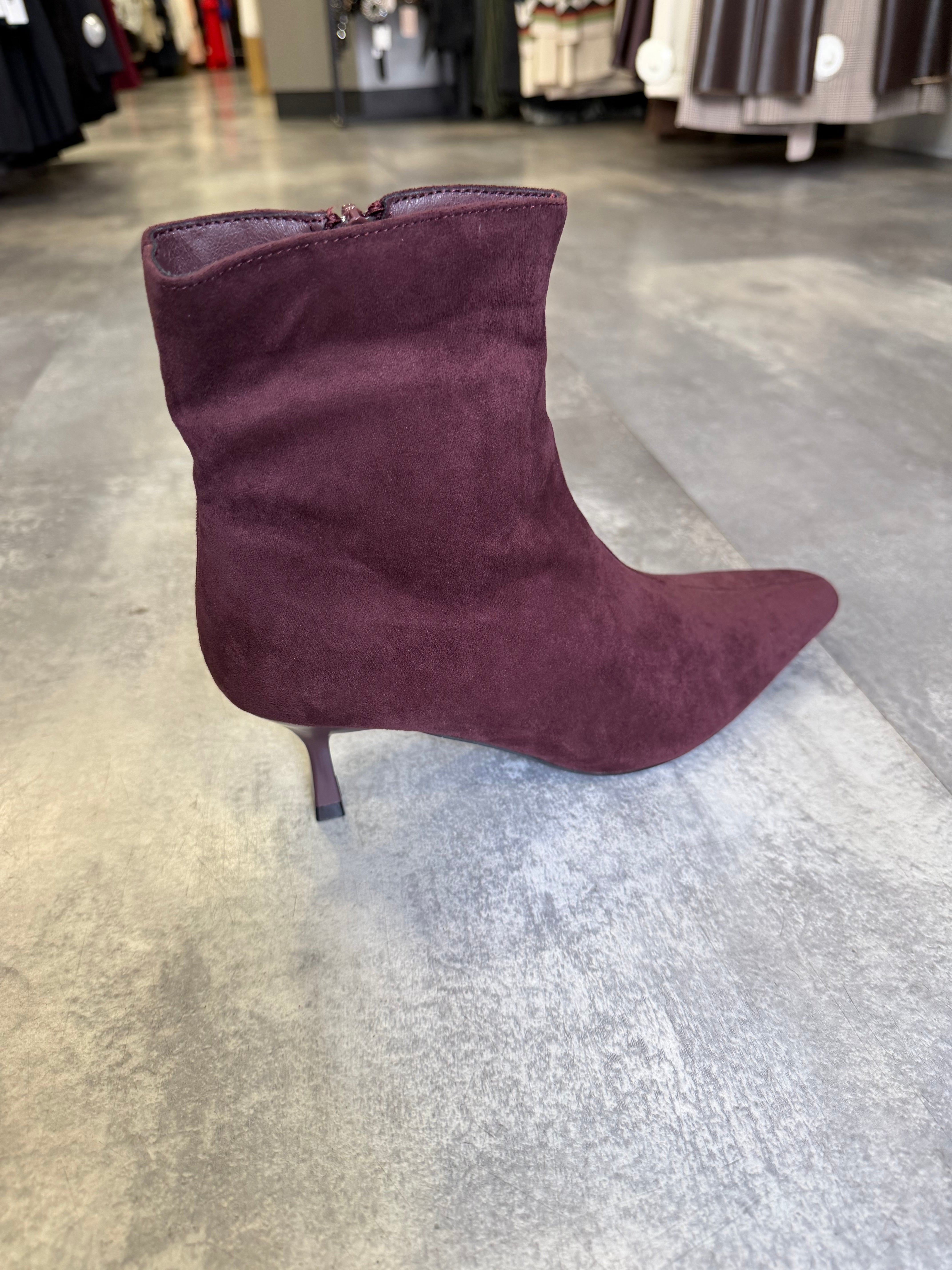 Gail Sock boot Wine